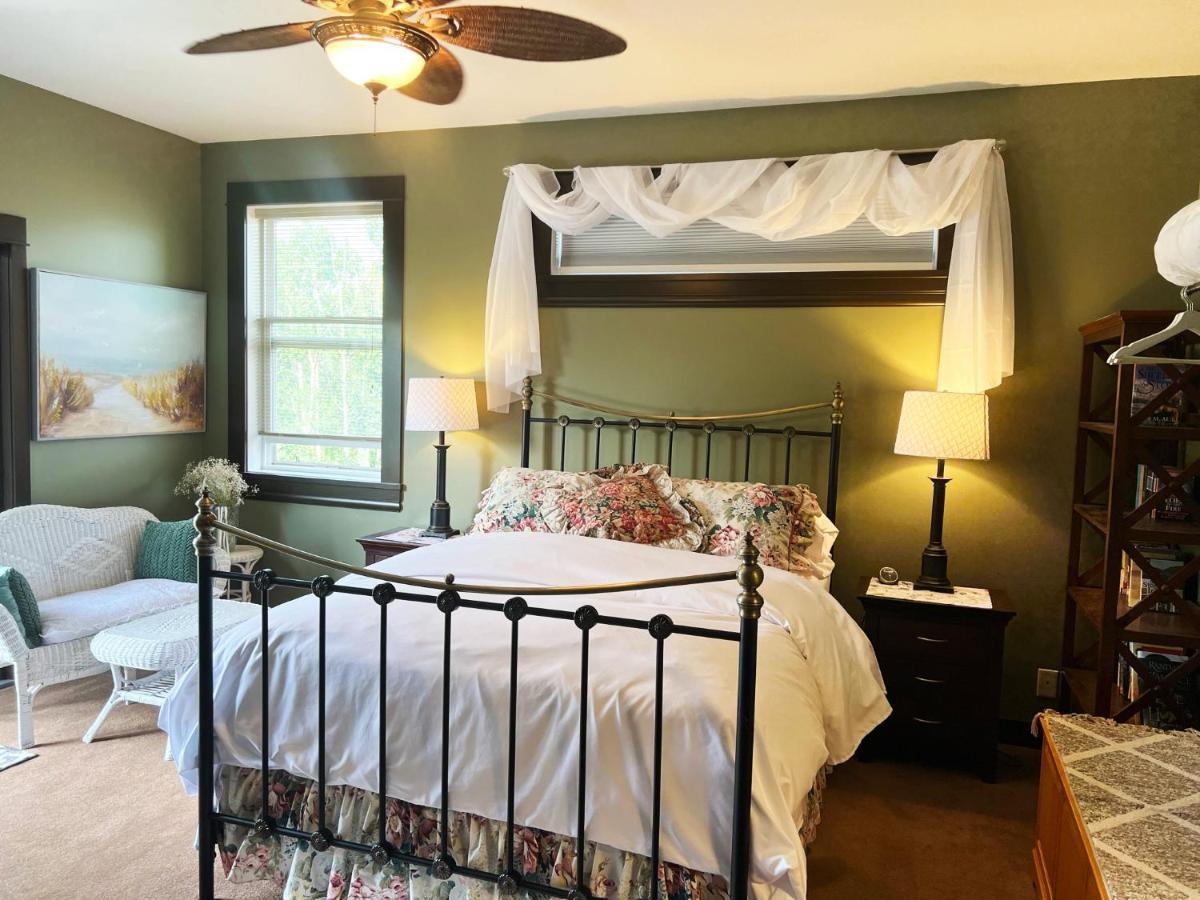 Wolf Creek Bed And Breakfast Ponoka Eksteriør bilde